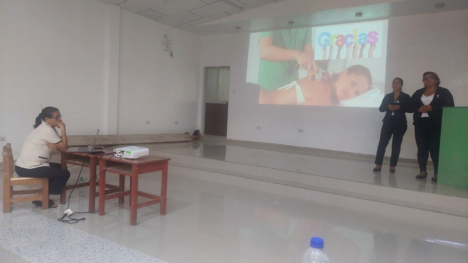Sustentación de Trabajo de Aplicación Profesional del Programa de Estudios de Enfermería Técnica-Indiana